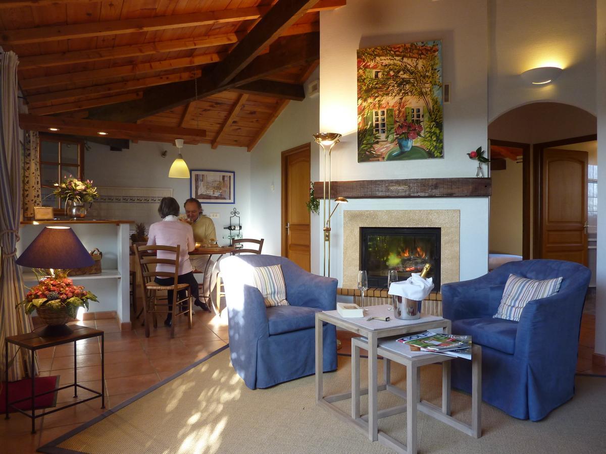 Au Jardin Fleuri Hotell Bosset Rum bild