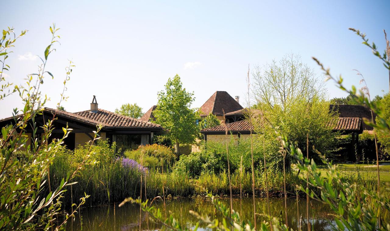 Au Jardin Fleuri Hotell Bosset Exteriör bild