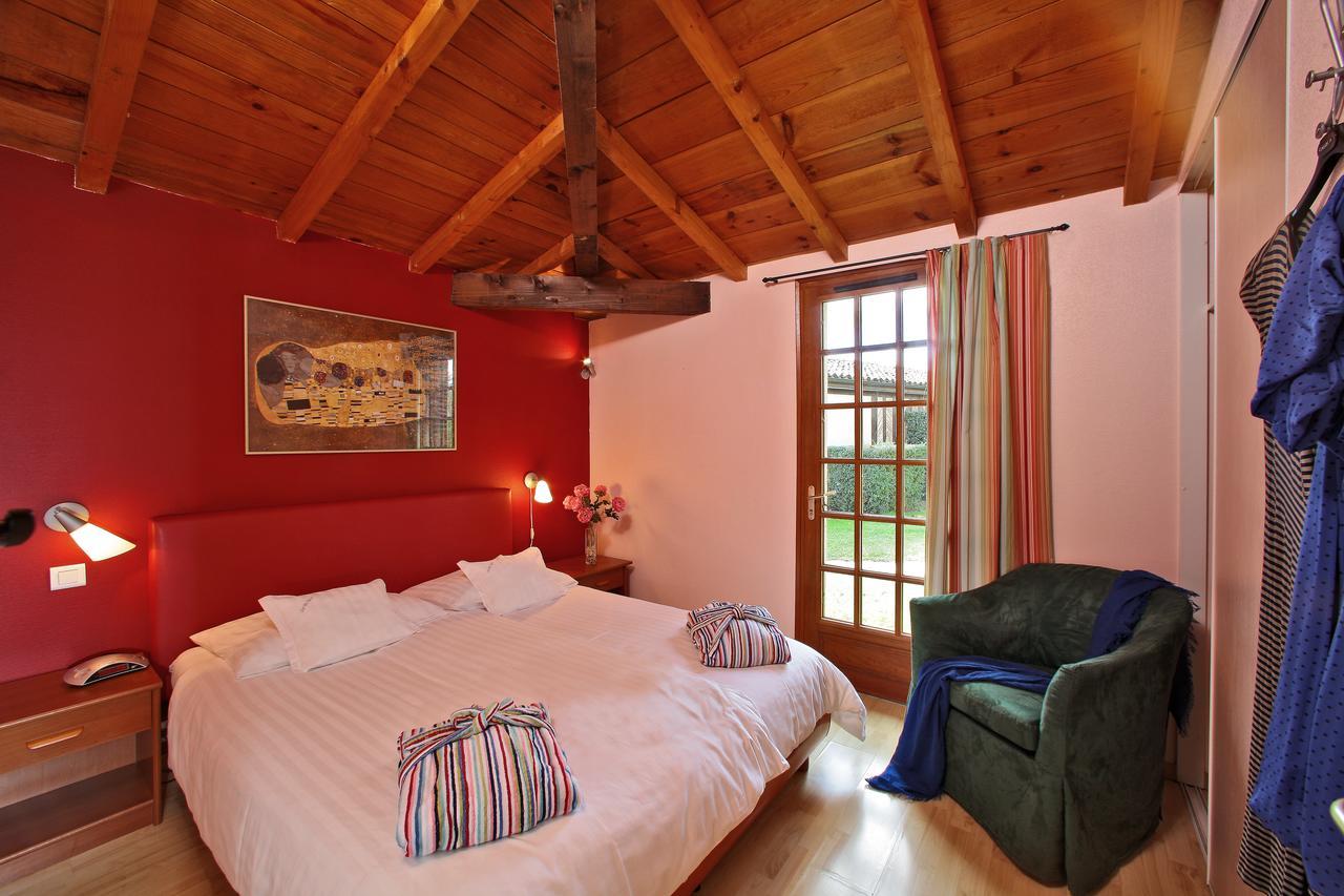 Au Jardin Fleuri Hotell Bosset Rum bild